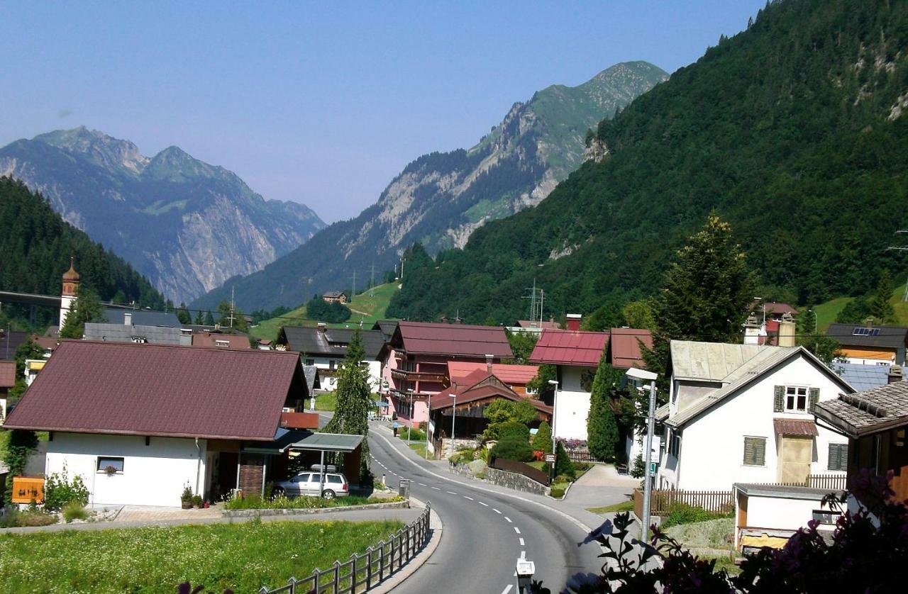 Haus Christian Daire Klosterle am Arlberg Dış mekan fotoğraf